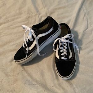VANS Unisex Old Skool Sneakers Men’s size 5 - Women’s size 6.5